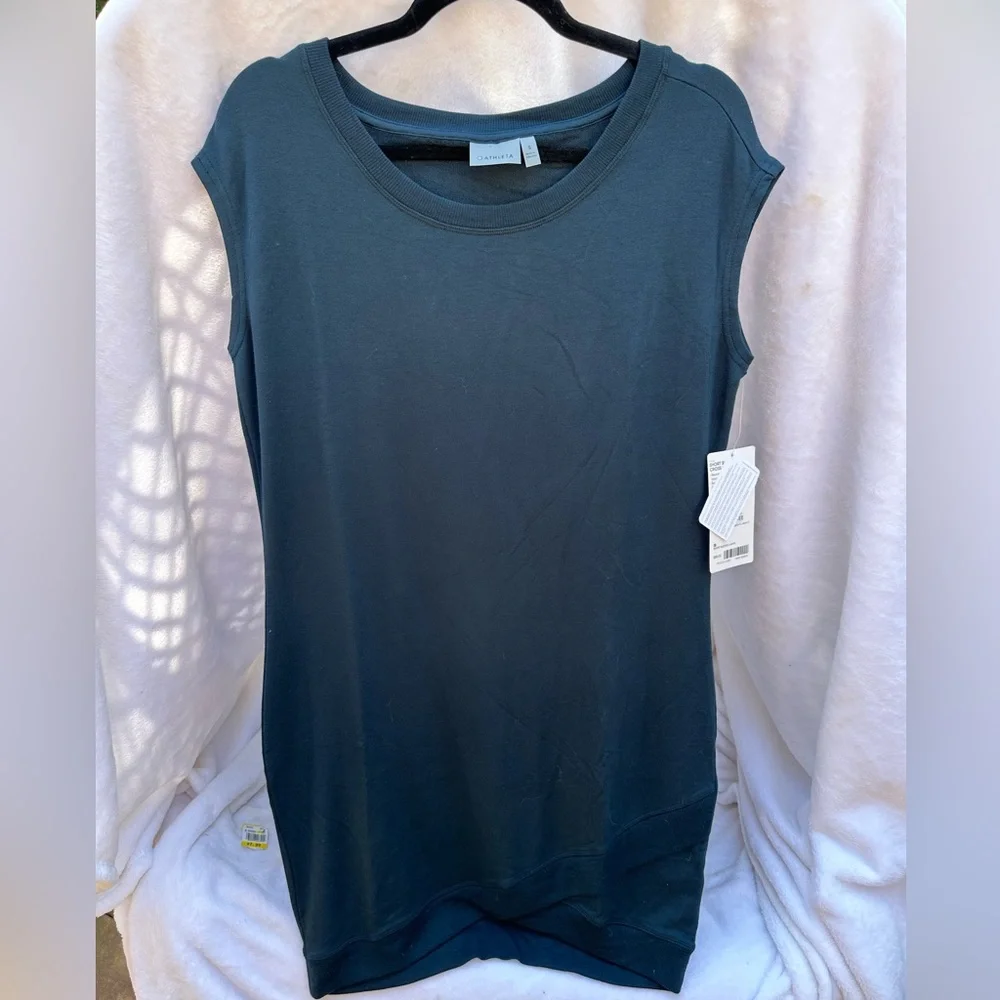 NWT Athleta rich‎ green short sleeve cross cross dress. Size small.